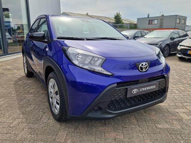 Toyota AYGO X 1.0 VVT-i MT Play Nieuw voertuig! Nu met ¤ 1.000,- inruilpremie