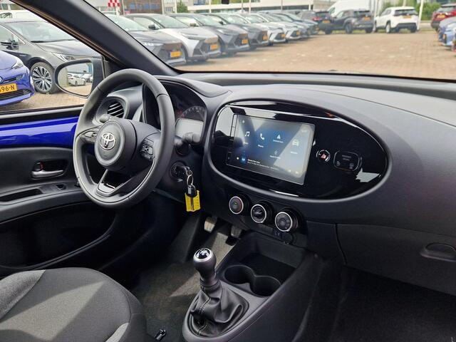 Toyota AYGO X 1.0 VVT-i MT Play Nieuw voertuig! Nu met ¤ 1.000,- inruilpremie