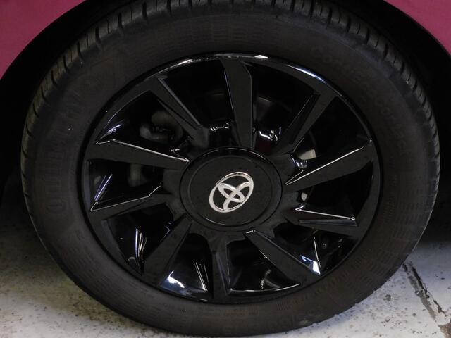 Toyota AYGO 1.0 VVT-i x-cite TOPSTAAT! CARPLAY/ANDROID! ACHTERUITRIJCAM! BLUETOOTH! CRUISE! AIRCO!LM VELGEN!