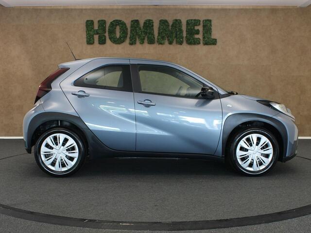 Toyota AYGO X 1.0 VVT-i MT Play - ORIGINEEL NEDERLANDSE AUTO - ADAPTIEVE CRUISE CONTROL - ACHTERUITRIJCAMERA - AIRCO - APPLE CARPLAY/ANDROID AUTO - ELEKTRONISCHE RAMEN VOORZIJDE - LED DAGRIJVERLICHTING