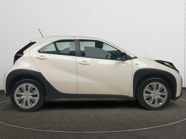 Toyota AYGO X 1.0 VVT-i MT Play Limited | Bluetooth | Airco | DAB | stoelverwarming | achteruitrijcamera|