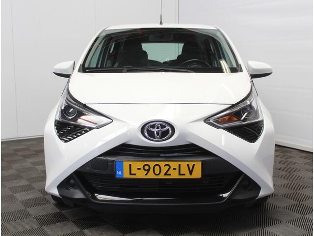 Toyota AYGO 1.0 VVT-i x-play CARPLAY | AIRCO | LED | CAMERA | STB | ISOFIX