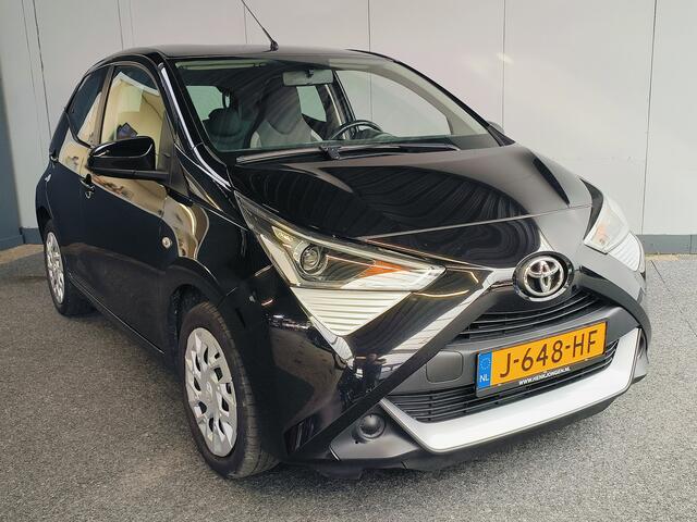 Toyota AYGO 1.0 VVT-i x-play AUTOMAAT uit 2020 Rijklaar + 12 maanden Bovag-garantie Henk Jongen Auto's in Helmond, al 50 jaar service zoals 't hoort!