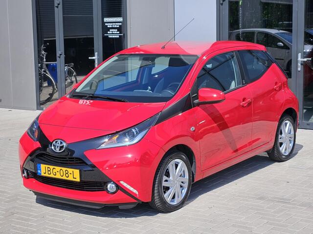 Toyota AYGO 1.0 VVT-i x-cite Automaat Navi Cam LM15 LED