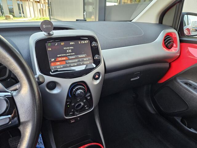 Toyota AYGO 1.0 VVT-i x-cite Automaat Navi Cam LM15 LED
