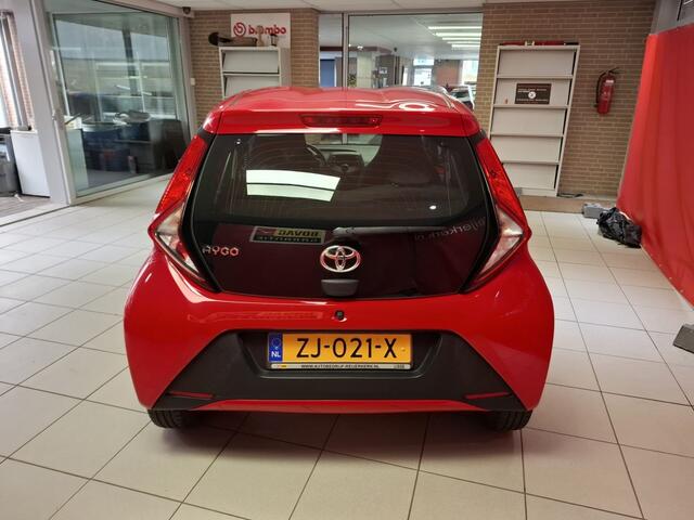 Toyota AYGO 1.0 VVT-i x-fun