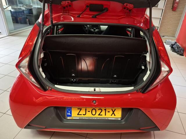 Toyota AYGO 1.0 VVT-i x-fun