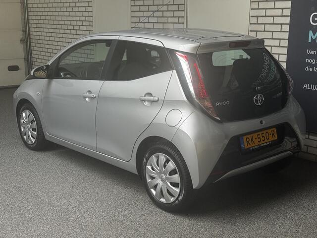 Toyota AYGO 1.0 VVT-i x-play automaat