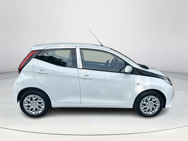 Toyota AYGO 1.0 VVT-i x-play