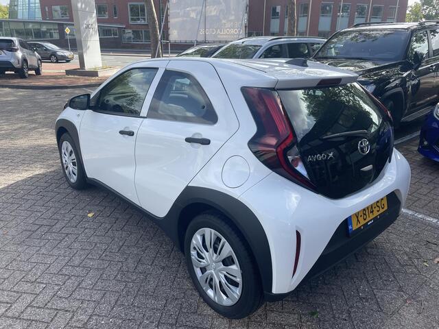 Toyota AYGO X 1.0 VVT-i MT