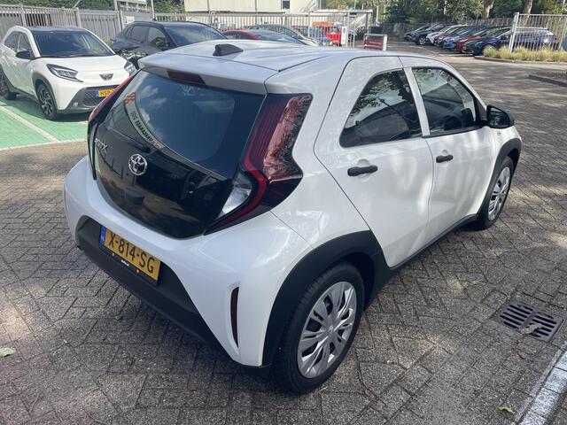 Toyota AYGO X 1.0 VVT-i MT