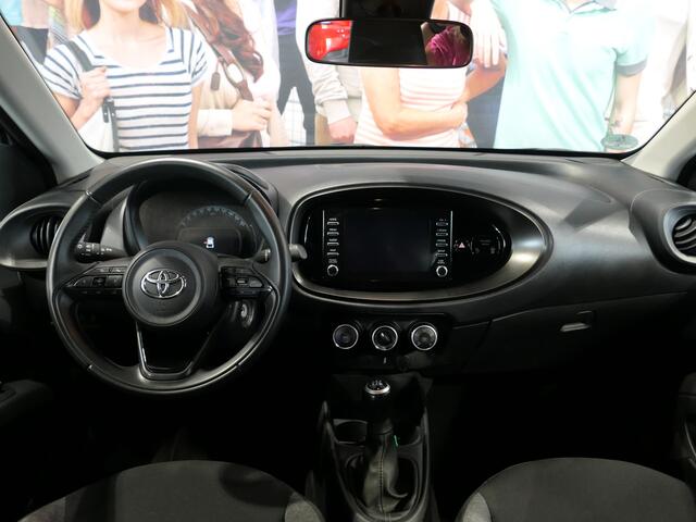 Toyota AYGO X 1.0 VVT-i MT Play - Adaptive cruise, camera, bluetooth