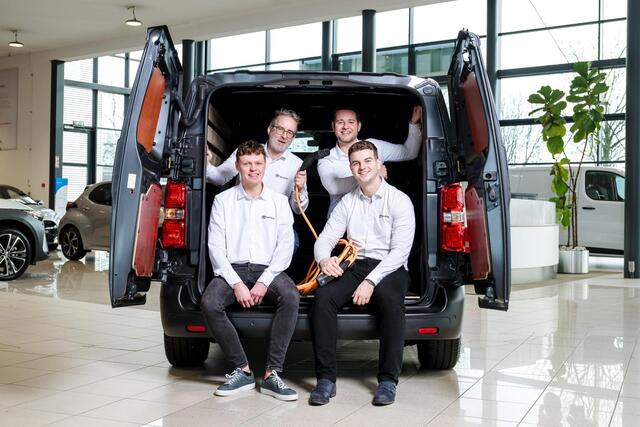 Toyota AYGO X 1.0 VVT-i MT Pulse, Design pack, Apple Carplay/Android Auto, Cruise & Climate Control, Parkeercamera, LED!