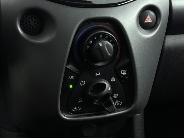 Toyota AYGO 1.0 VVT-i x-play limited | Apple Carplay -/ Android Auto | Airco | Parkeercamera |