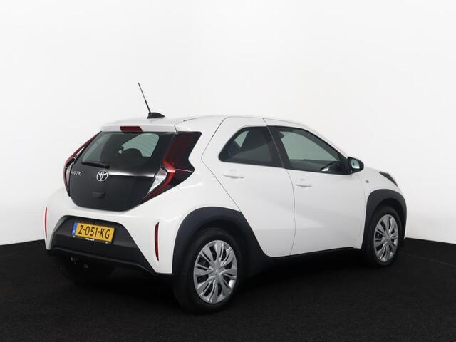 Toyota AYGO X 1.0 VVT-i MT Play | Apple carplay & Android Auto | Airconditioning | Achteruitrijcamera |