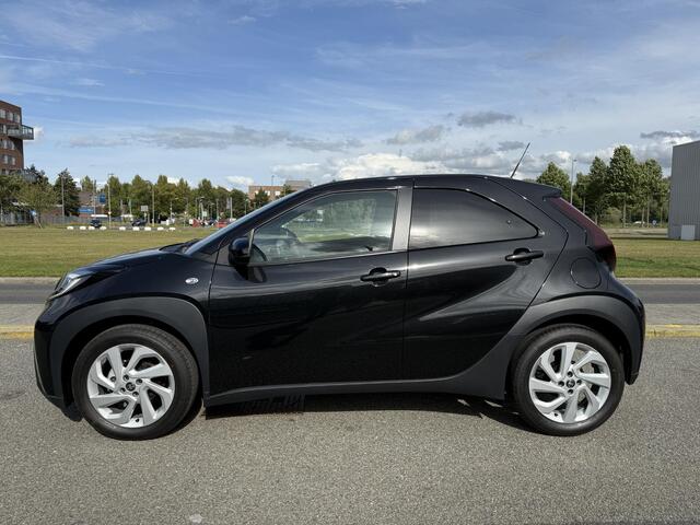 Toyota AYGO X 1.0 VVT-i MT Nieuw / 17'' LMV / Carplay / Stoelverwarming