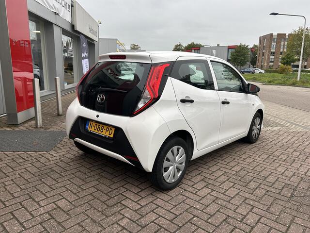 Toyota AYGO 1.0 VVT-i x-fun
