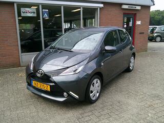 toyota-aygo-1.0-vvt-i-x-play