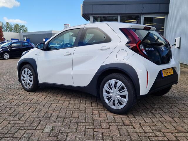 Toyota AYGO X 1.0 VVT-i MT Play