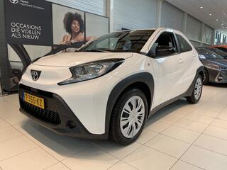 toyota-aygo-x-1.0-vvt-i-s-cvt-play-
