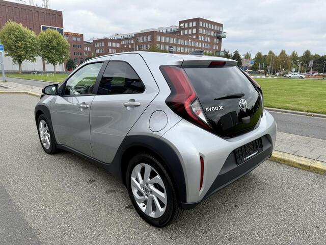 Toyota AYGO X 1.0 VVT-i MT first 17'' LMV / Carplay / Stoelverwarming