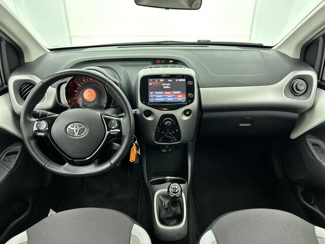 Toyota AYGO 1.0 VVT-i x-play | Dealer onderhouden | Achteruitrijcamera |