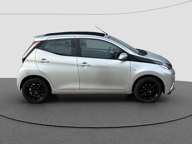 Toyota AYGO 1.0 VVT-i x-wave | Cabrio | Camera | LM |