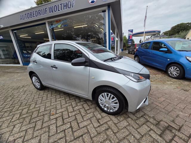 Toyota AYGO 1.0 VVT-i x-fun