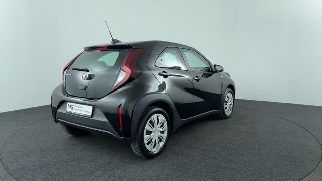 Toyota AYGO X 1.0 VVT-i MT Play