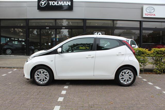 Toyota AYGO 1.0 VVT-i x-play | Rijklaar | Apple/Android | Airco | Camera | DAB | El.Pakket | Dealer onderhouden