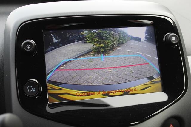 Toyota AYGO 1.0 VVT-i x-play | Rijklaar | Apple/Android | Airco | Camera | DAB | El.Pakket | Dealer onderhouden