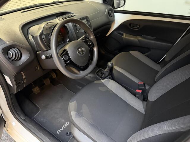 Toyota AYGO 1.0 VVT-i x-fun