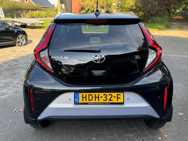Toyota AYGO Aygo-X 1.0 VVT-i S autom JBL ecc,1/2leer,lmv,pdc,dglas,pdc