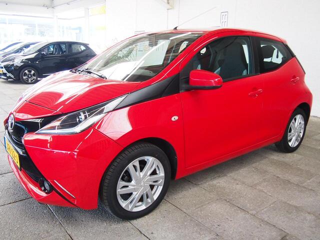 Toyota AYGO 1.0 VVT-i x-play (APK:Nieuw) Incl.garantie