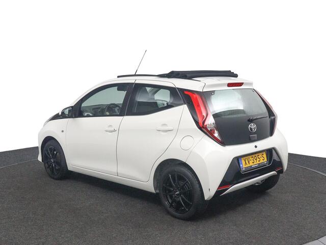 Toyota AYGO 1.0 VVT-i x-play Cabrio | Elektrisch Vouwdak | Lichtmetalen Velgen | Achteruitrijcamera | Airco |