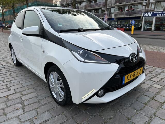 Toyota AYGO 1.0 VVT-i x-sport 5 deurs airco keurige auto