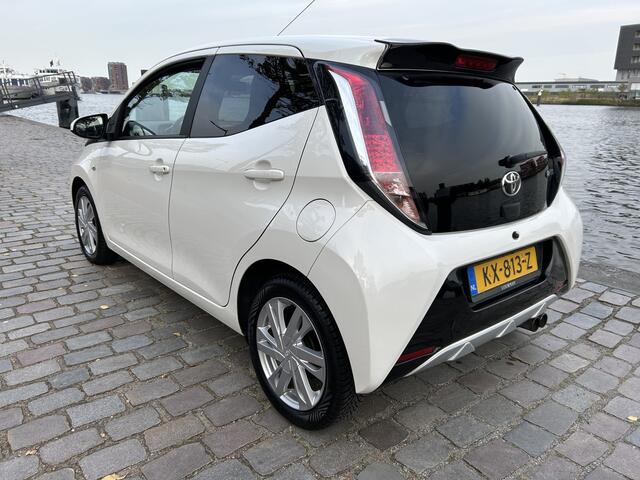 Toyota AYGO 1.0 VVT-i x-sport 5 deurs airco keurige auto