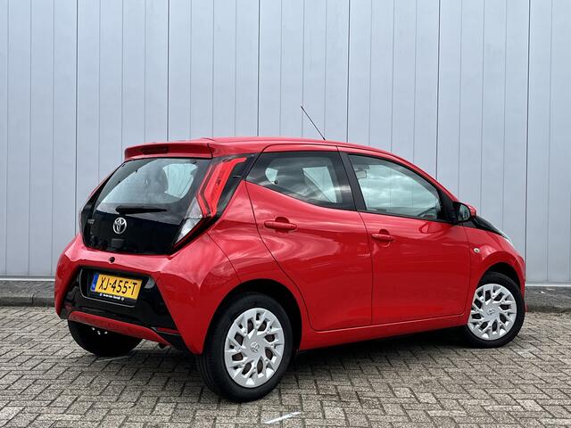 Toyota AYGO 1.0 VVT-i x-play Airco NL auto Apple Carplay Anroid auto Dealer onderhouden