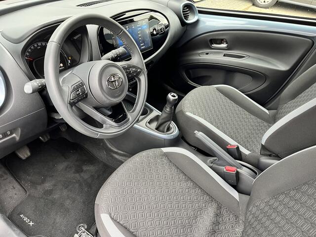 Toyota AYGO X 1.0 VVT-i MT Envy Premium PDC Clima Stoelverwarming Apple Carplay Android auto