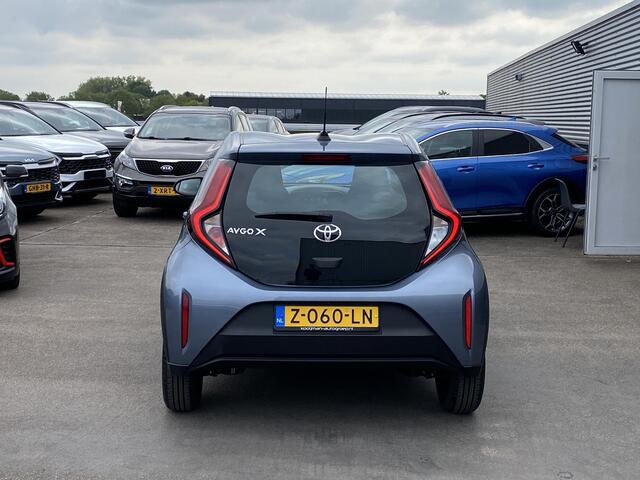 Toyota AYGO X 1.0 VVT-i MT Play Navigatie Apple CarPlay/Android Auto, adaptieve cruise control, achteruitrij camera, NL auto!