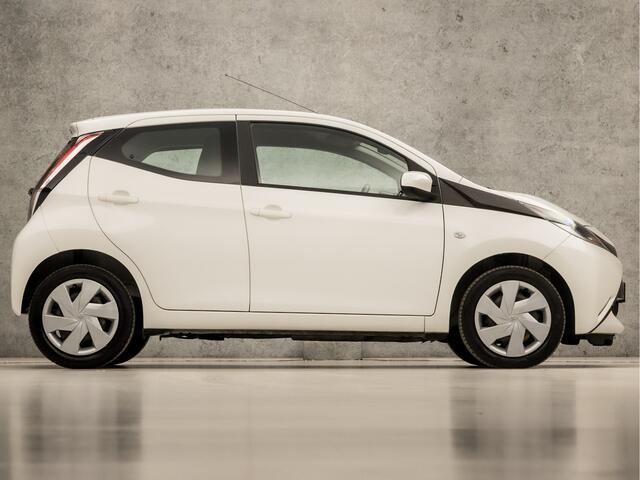 Toyota AYGO 1.0 VVT-i X-play (APPLE CARPLAY, SCHERM, AIRCO, 5 DEURS, RADIO, ELEK PAKKET, NIEUWE APK, NIEUWSTAAT)