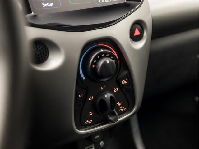 Toyota AYGO 1.0 VVT-i X-play (APPLE CARPLAY, SCHERM, AIRCO, 5 DEURS, RADIO, ELEK PAKKET, NIEUWE APK, NIEUWSTAAT)