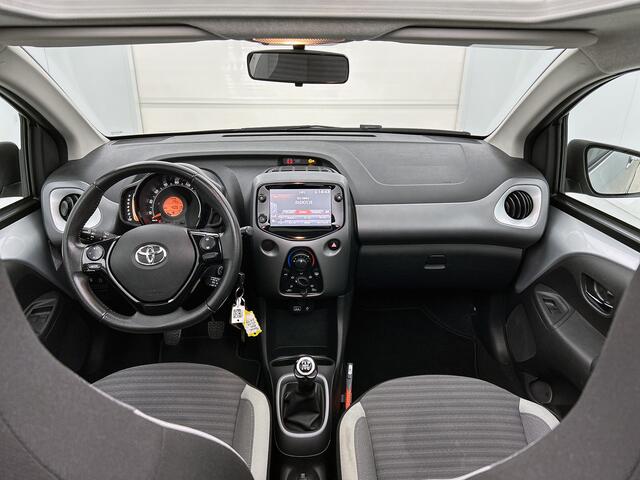 Toyota AYGO 1.0 VVT-i x-play Cabrio | 1e Eigenaar | Dealer Onderhouden | BTW | Apple Carplay / Android Auto | Airco |