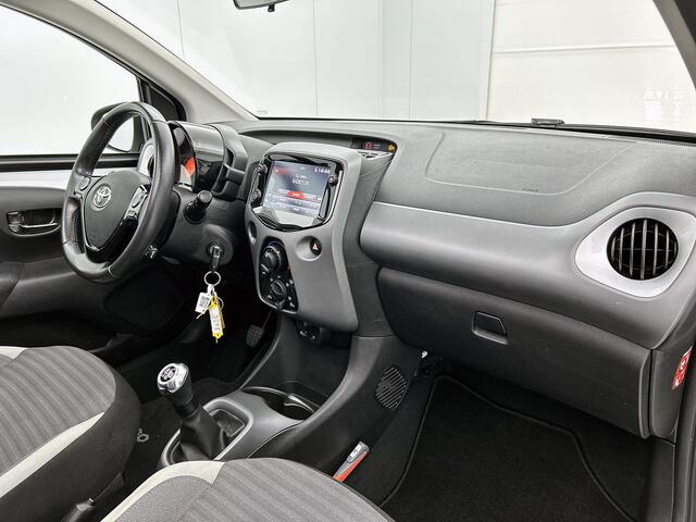 Toyota AYGO 1.0 VVT-i x-play Cabrio | 1e Eigenaar | Dealer Onderhouden | BTW | Apple Carplay / Android Auto | Airco |