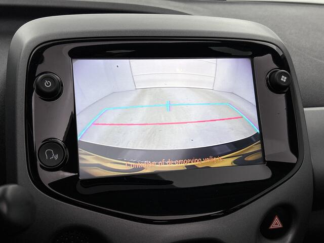 Toyota AYGO 1.0 VVT-i x-play Cabrio | 1e Eigenaar | Dealer Onderhouden | BTW | Apple Carplay / Android Auto | Airco |