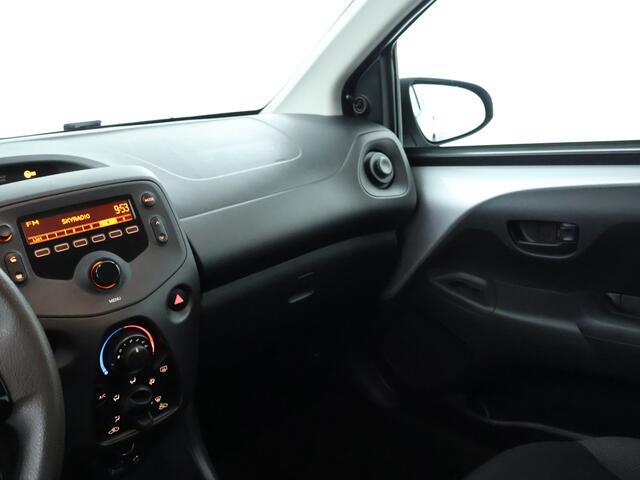 Toyota AYGO 1.0 VVT-i x-fun