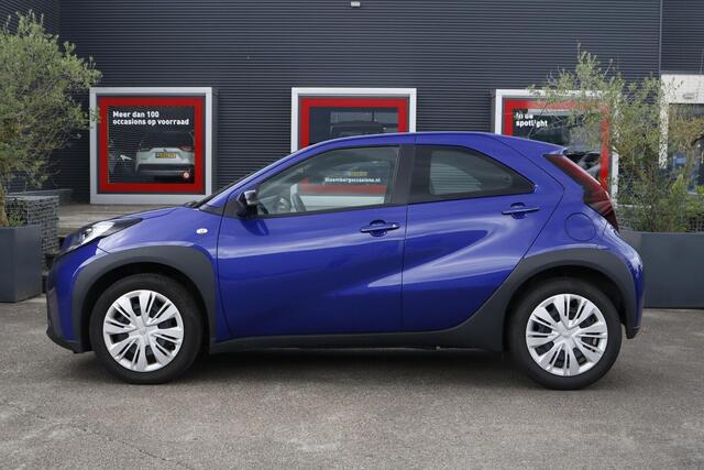 Toyota AYGO X 1.0 VVT-i MT Play