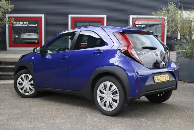 Toyota AYGO X 1.0 VVT-i MT Play