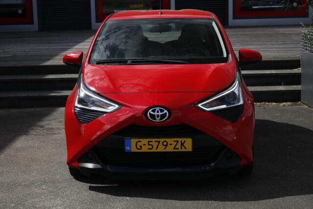 Toyota AYGO 1.0 VVT-i x-play limited