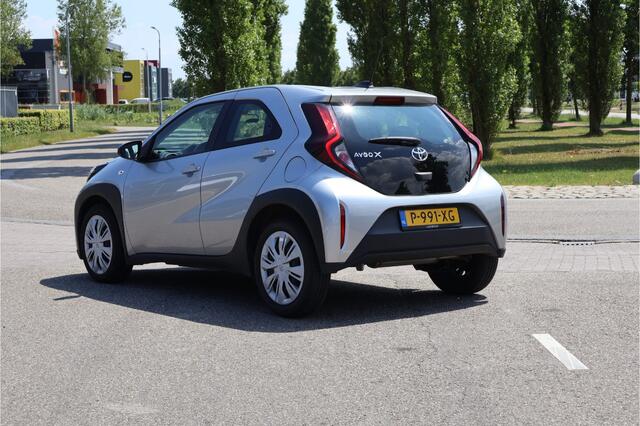 Toyota AYGO X 1.0 VVT-i MT Play I Achteruitrij camera I ACC I Airco I Apple/Android Carplay I Rij assistentie I Nederlandse auto I